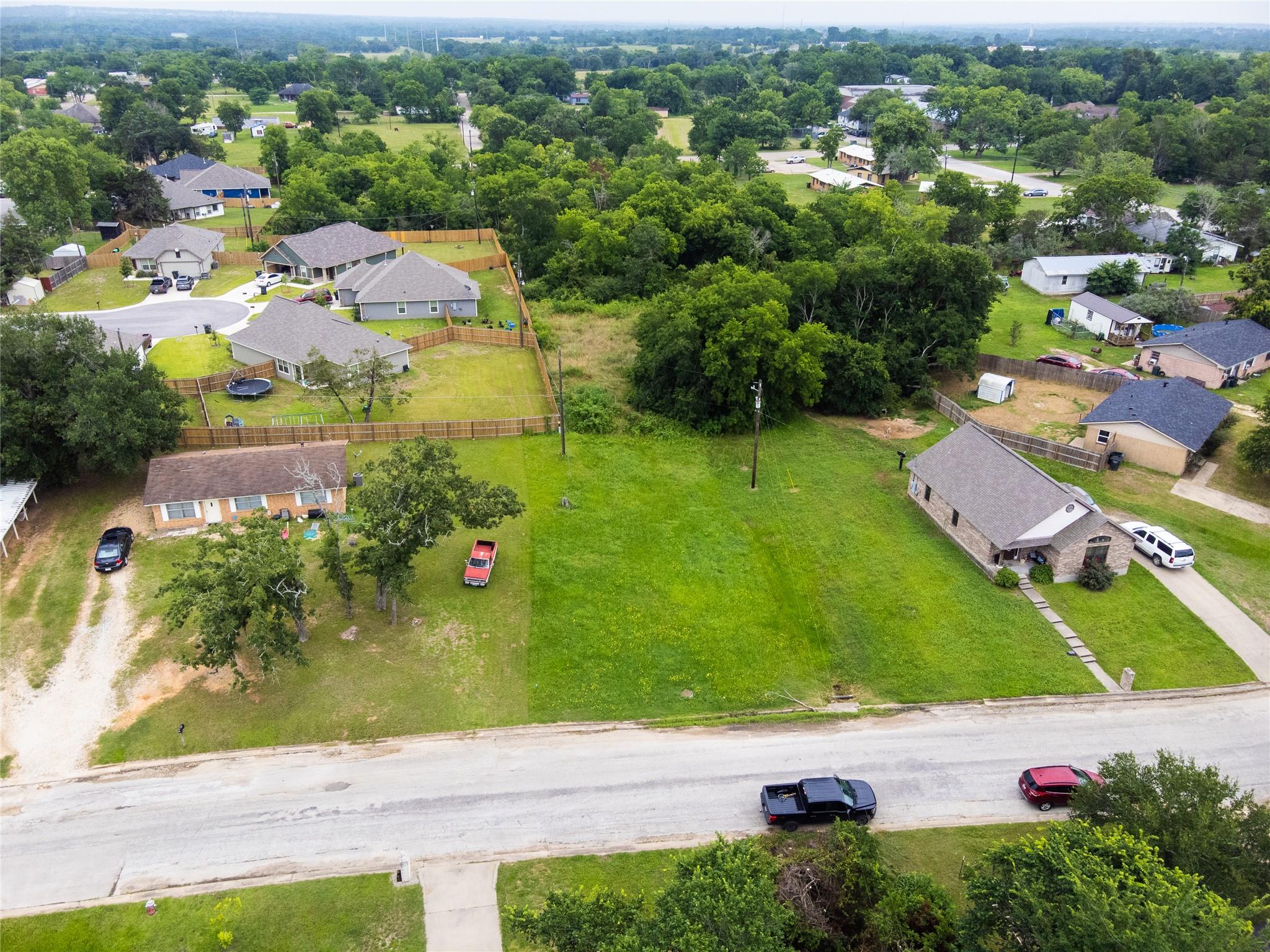 401 W Kleb St, Caldwell, TX 77836