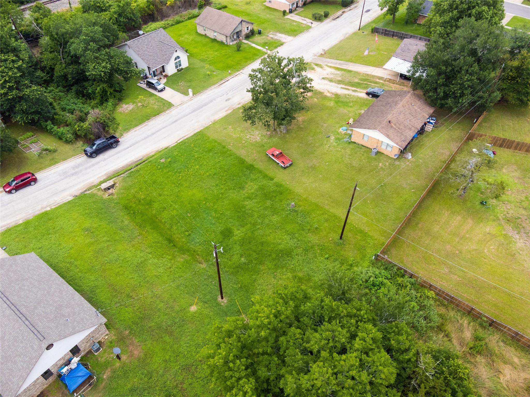 401 W Kleb St, Caldwell, TX 77836