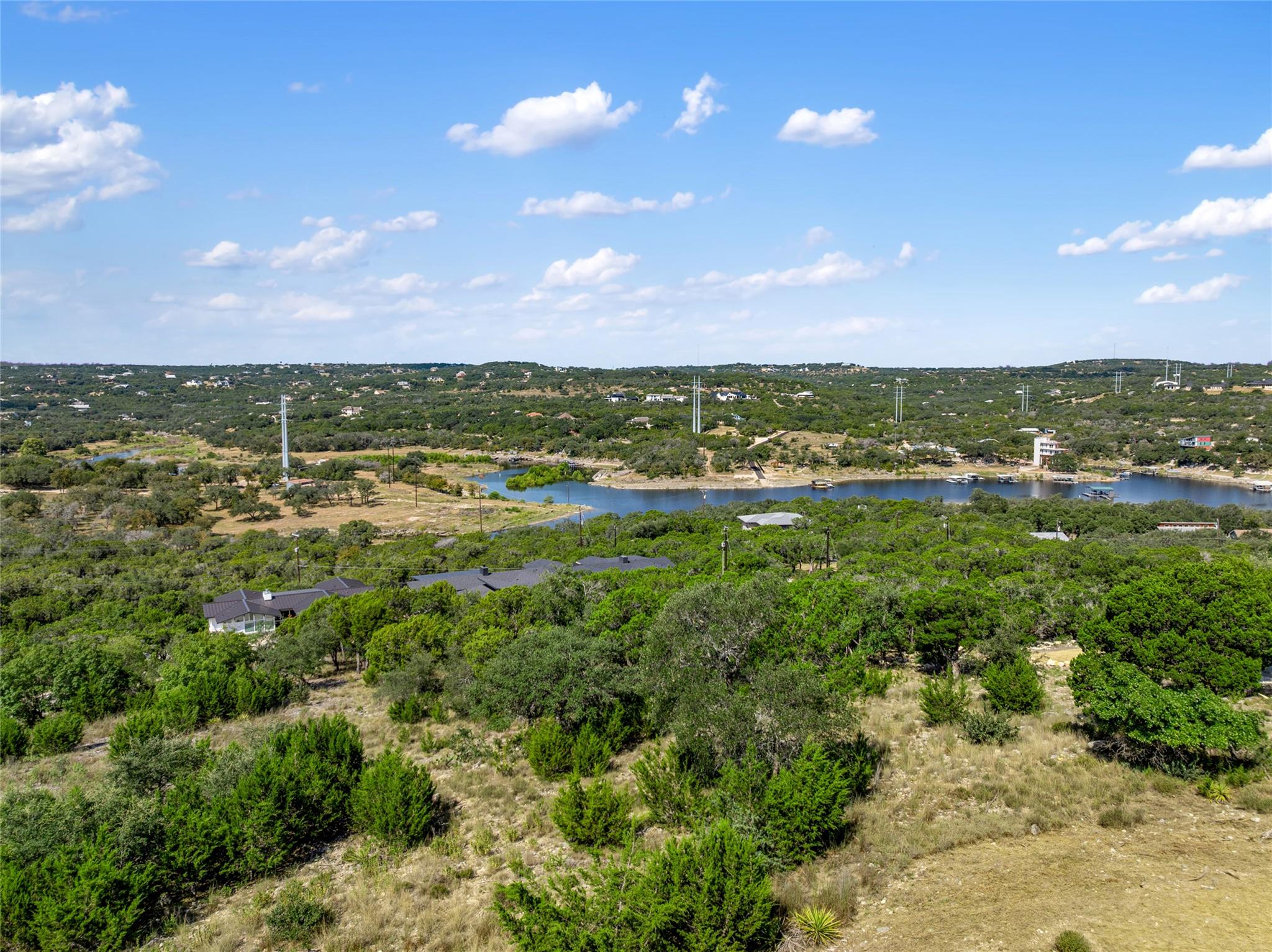 2804 Lakehurst Rd, Spicewood, TX 78669