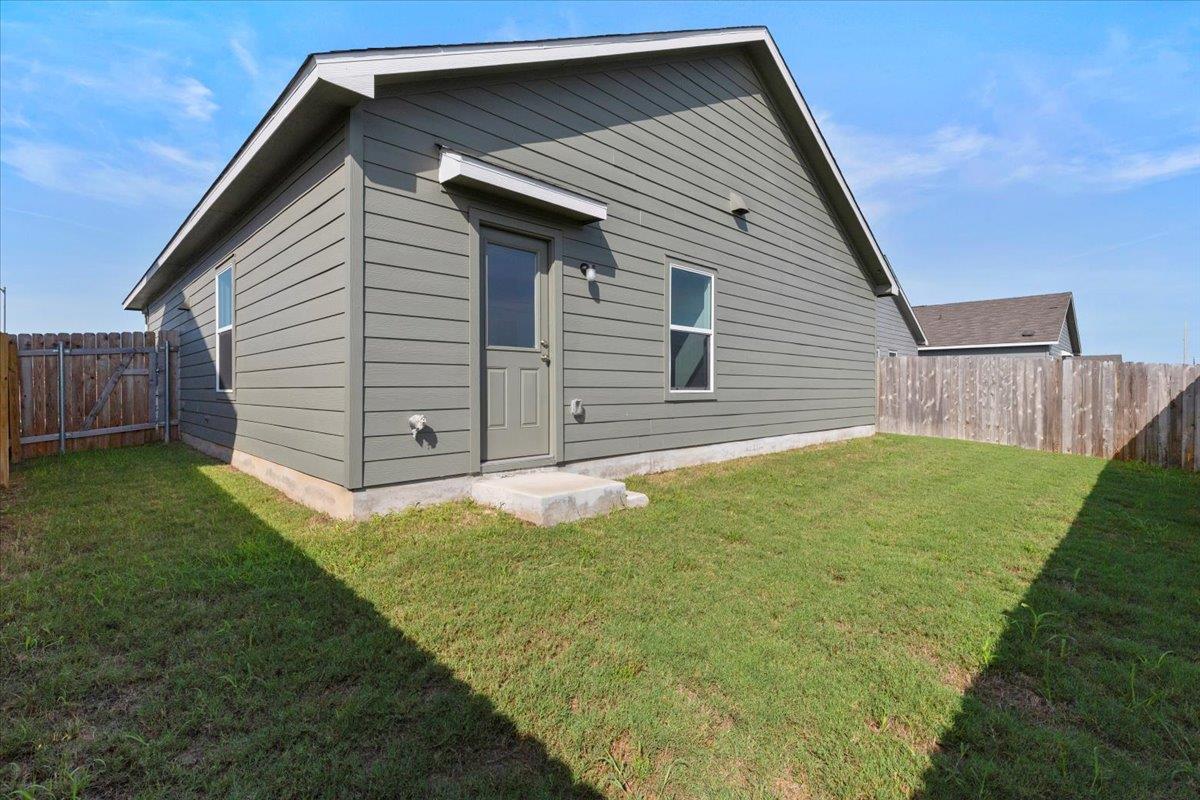 14320 Tordillo Dr, Elgin, TX 78621