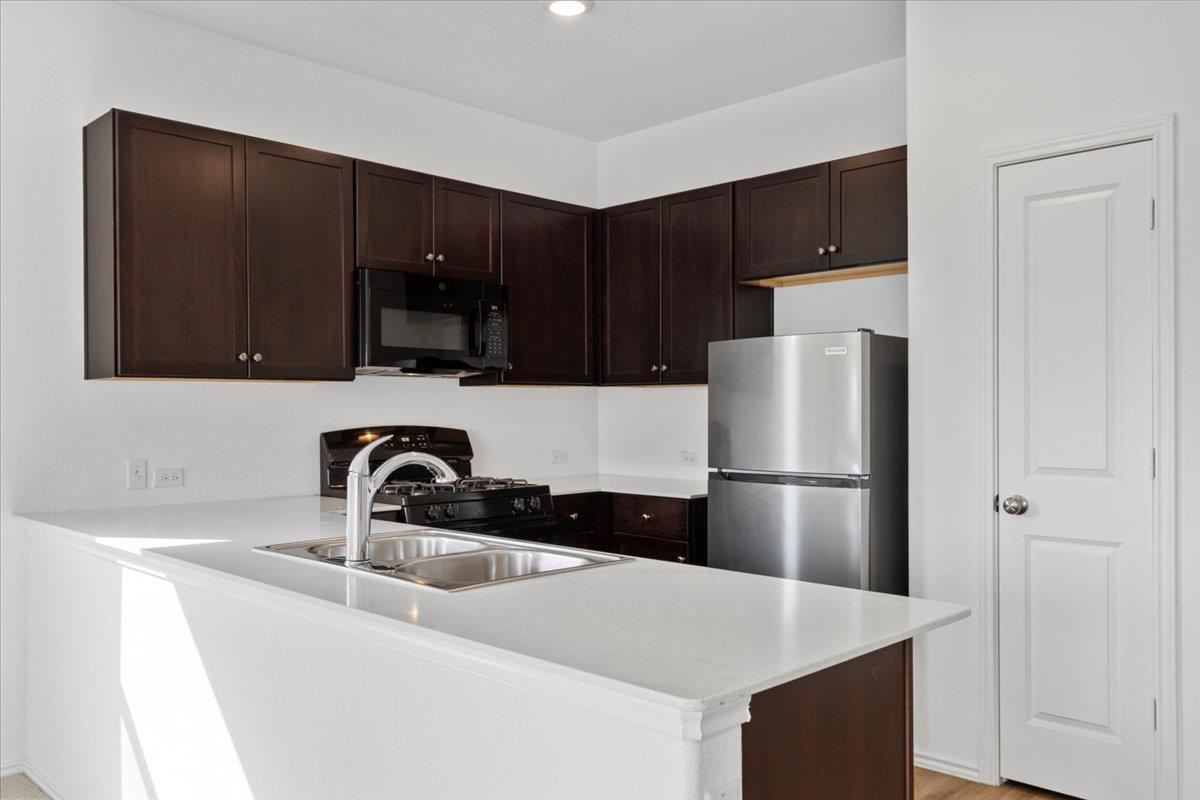 14320 Tordillo Dr, Elgin, TX 78621