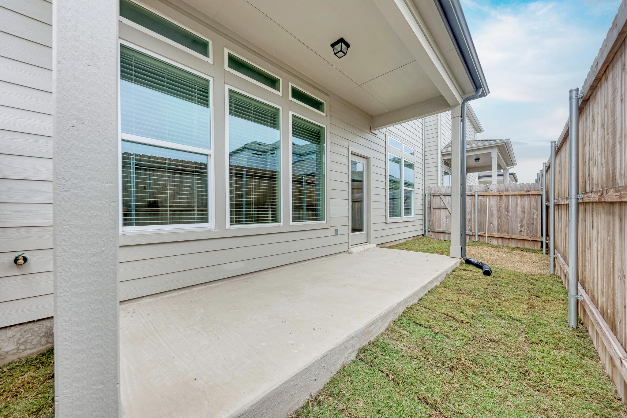 2200 Luna Azul Vw # 81, Round Rock, TX 78664