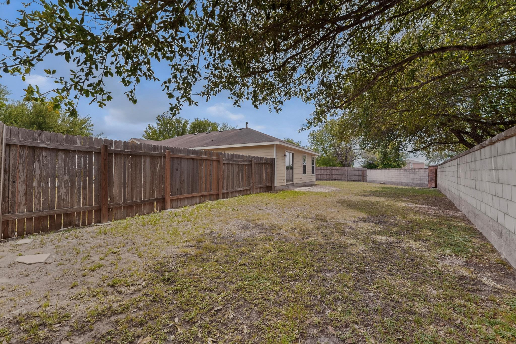 13124 Maidenhair Trl, Elgin, TX 78621