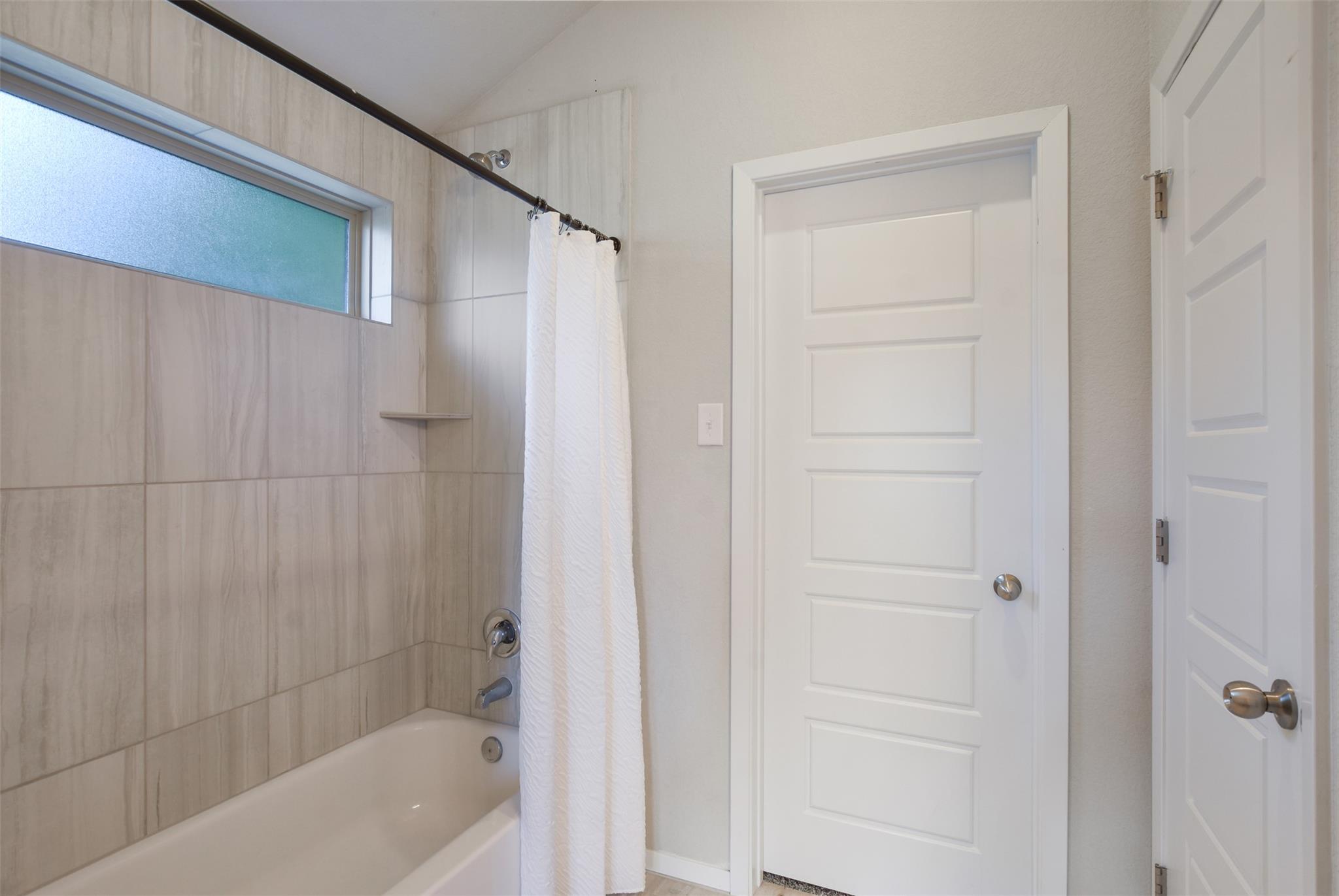 21510 Paine Ave, Lago Vista, TX 78645