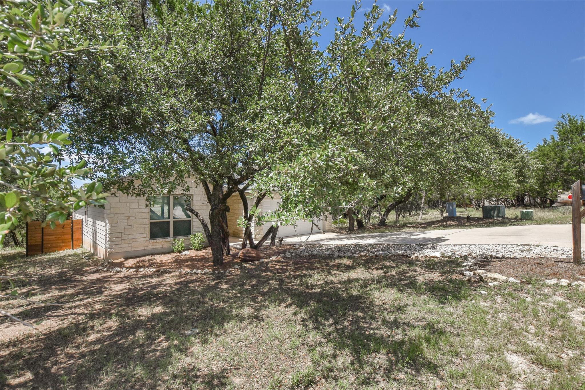 21510 Paine Ave, Lago Vista, TX 78645