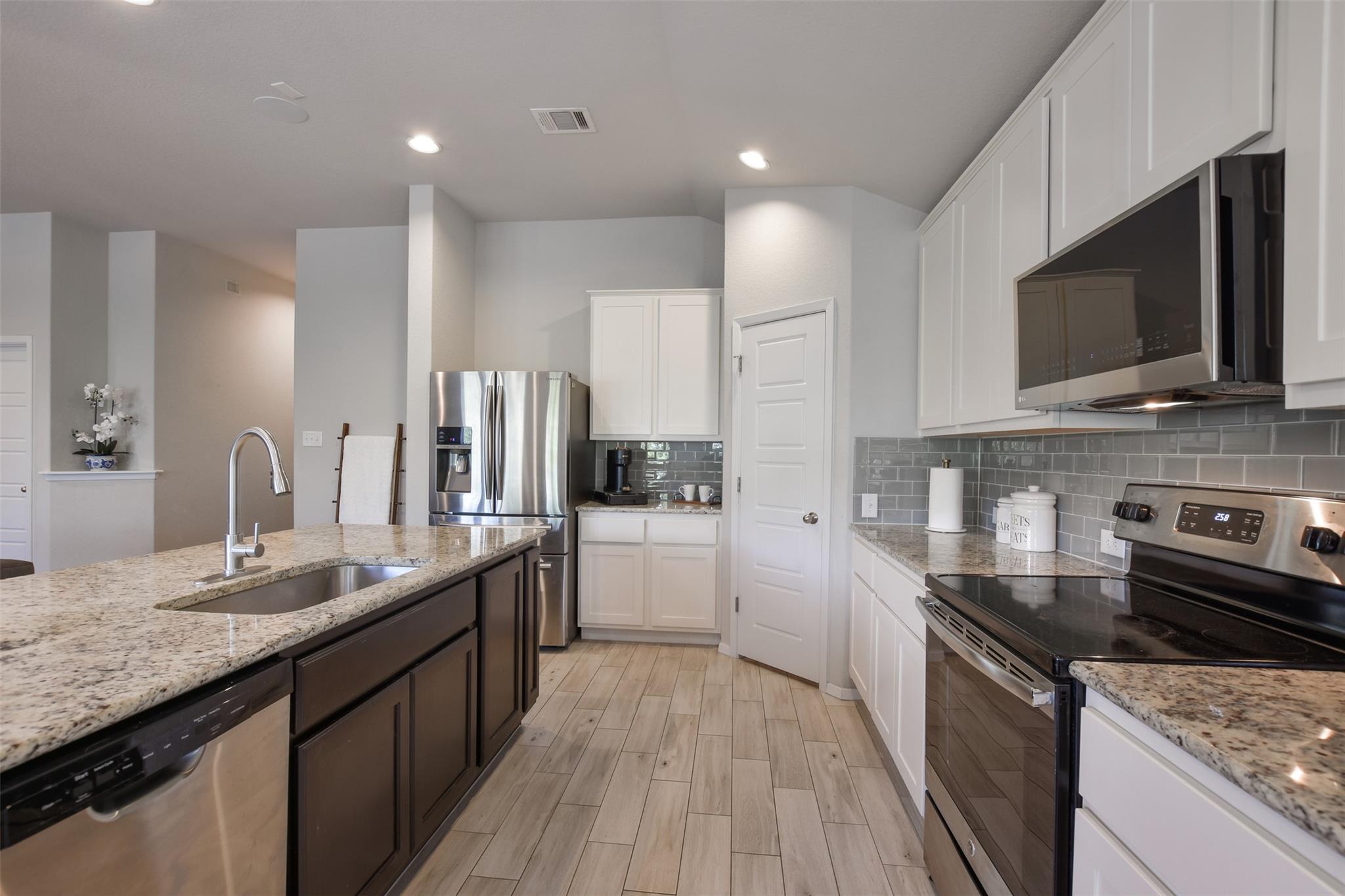 21510 Paine Ave, Lago Vista, TX 78645