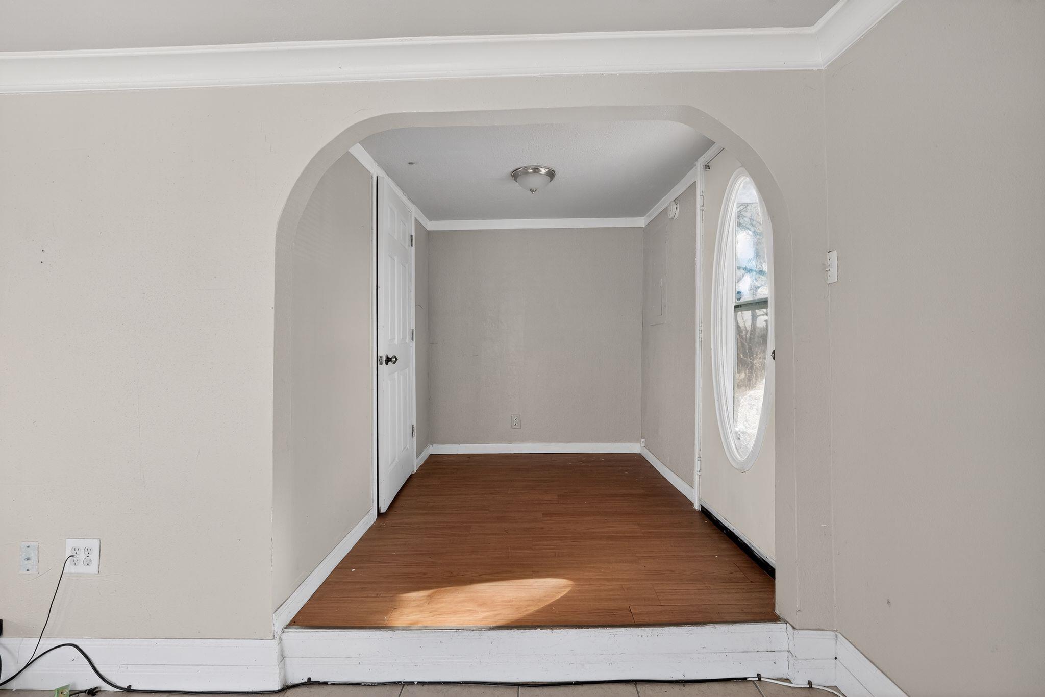 706 W 5th St, Hearne, TX 77859