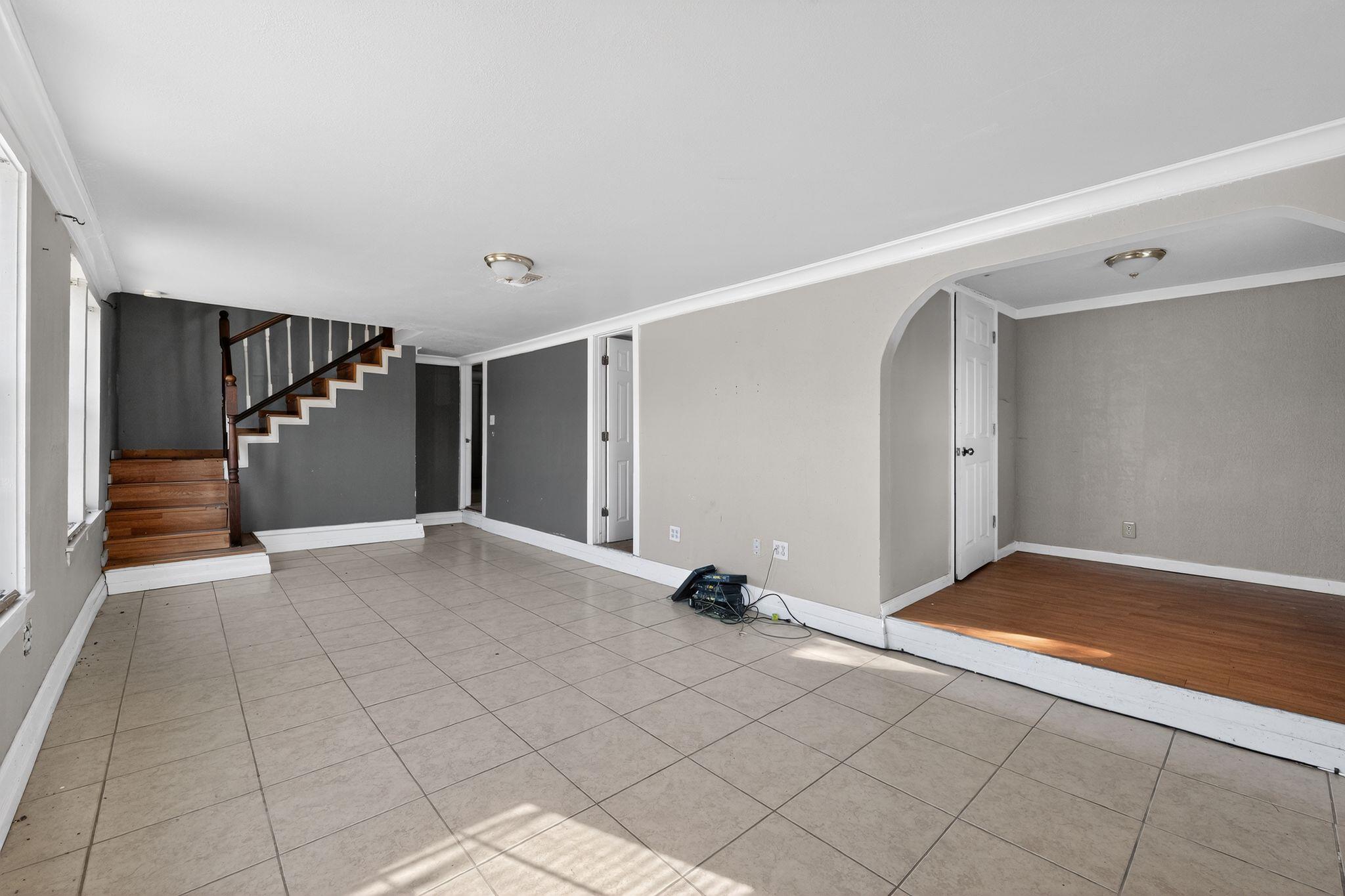 706 W 5th St, Hearne, TX 77859