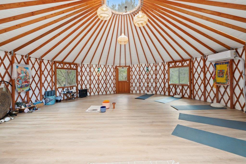 321 Lea Ln, Wimberley, TX 78676