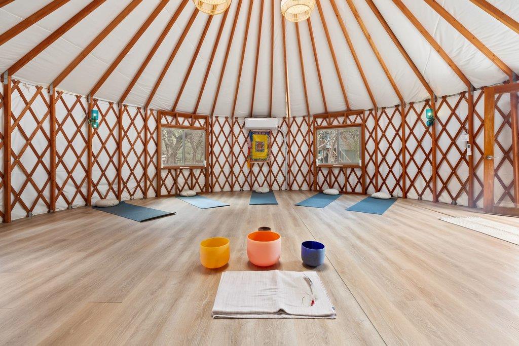 321 Lea Ln, Wimberley, TX 78676