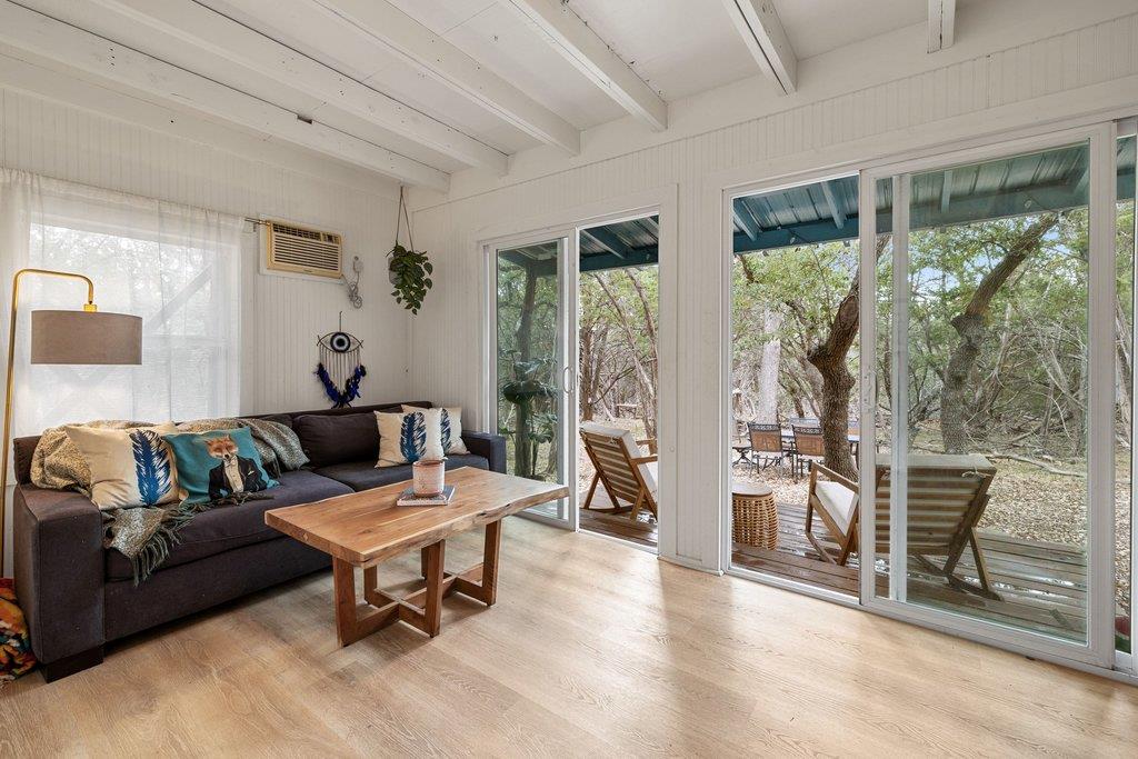 321 Lea Ln, Wimberley, TX 78676