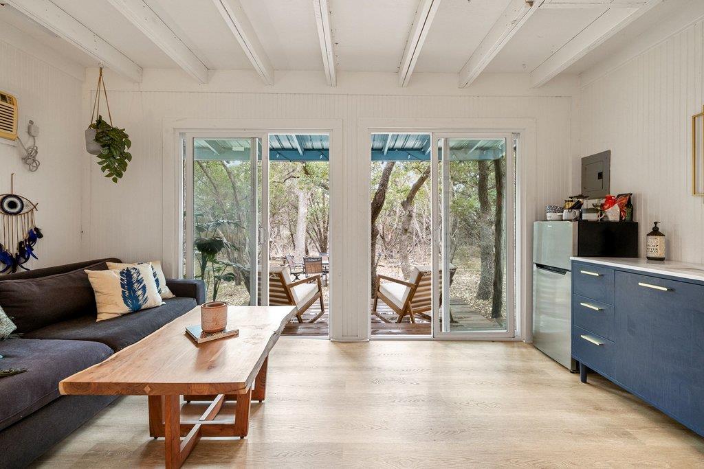 321 Lea Ln, Wimberley, TX 78676