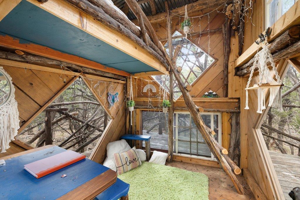 321 Lea Ln, Wimberley, TX 78676