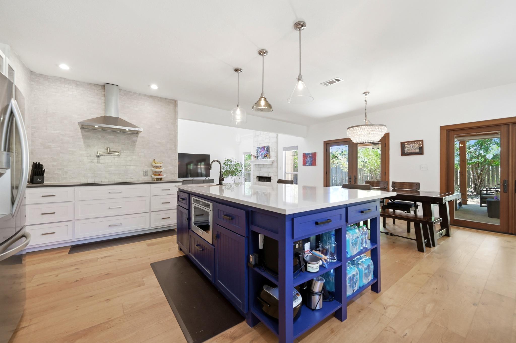 72 Crazy Cross Rd, Wimberley, TX 78676