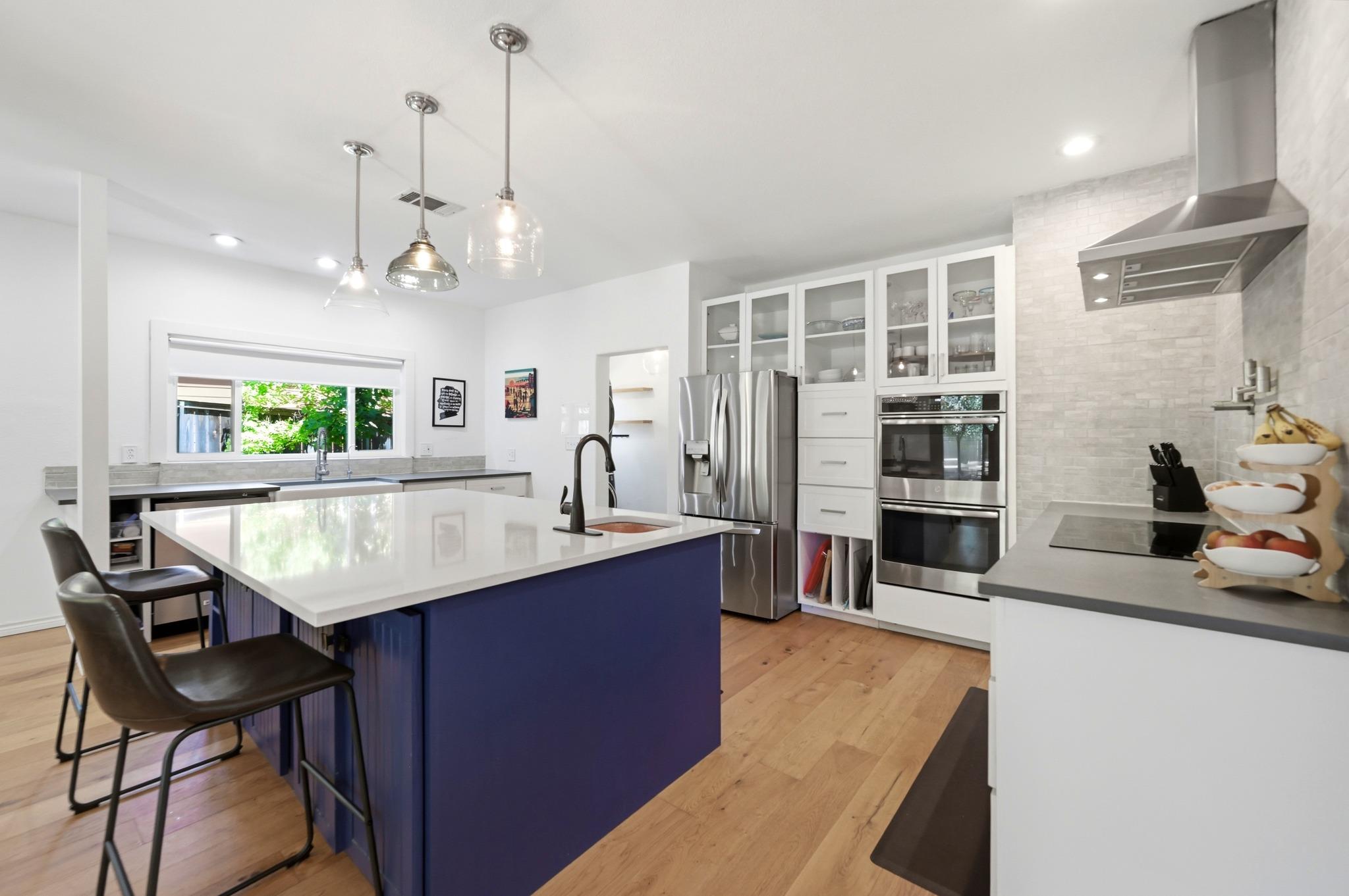 72 Crazy Cross Rd, Wimberley, TX 78676