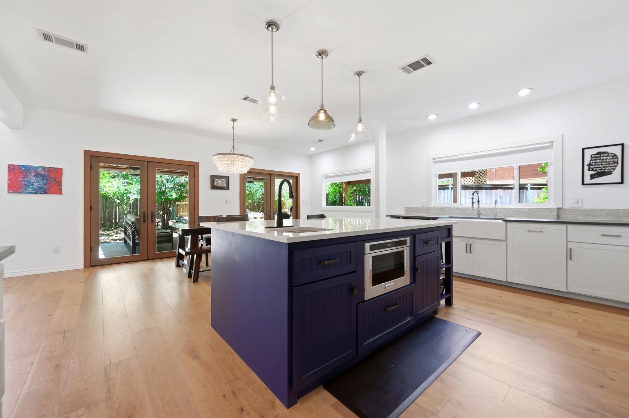 72 Crazy Cross Rd, Wimberley, TX 78676
