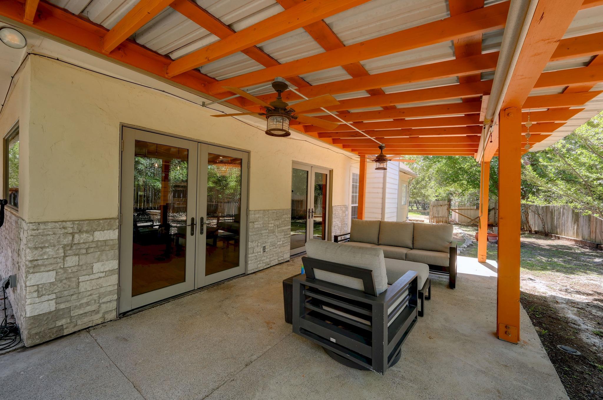 72 Crazy Cross Rd, Wimberley, TX 78676