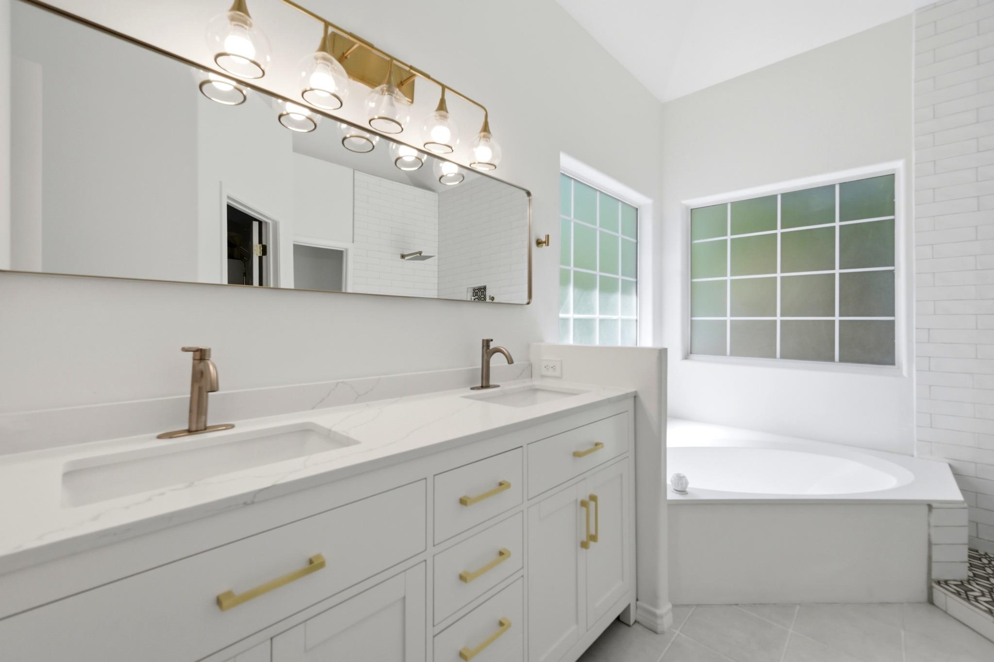 72 Crazy Cross Rd, Wimberley, TX 78676