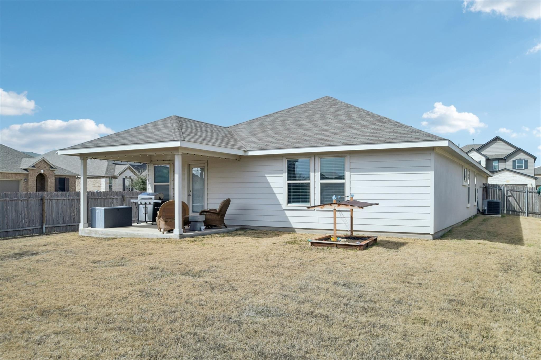 100 Vickers St, Georgetown, TX 78628