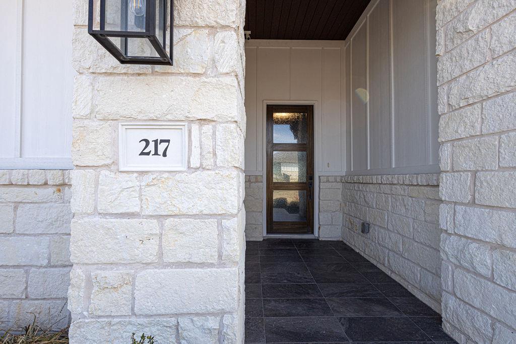 217 Northcrest Dr, Liberty Hill, TX 78642