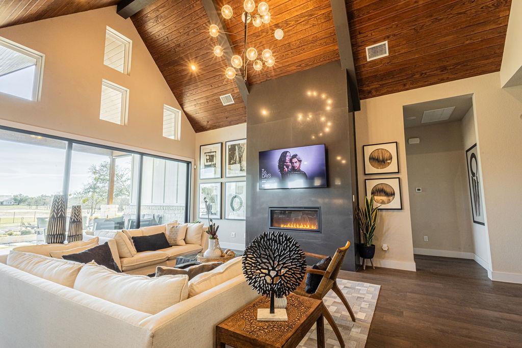 217 Northcrest Dr, Liberty Hill, TX 78642