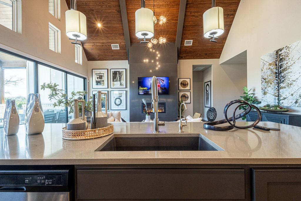 217 Northcrest Dr, Liberty Hill, TX 78642