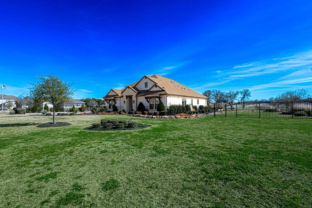 217 Northcrest Dr, Liberty Hill, TX 78642