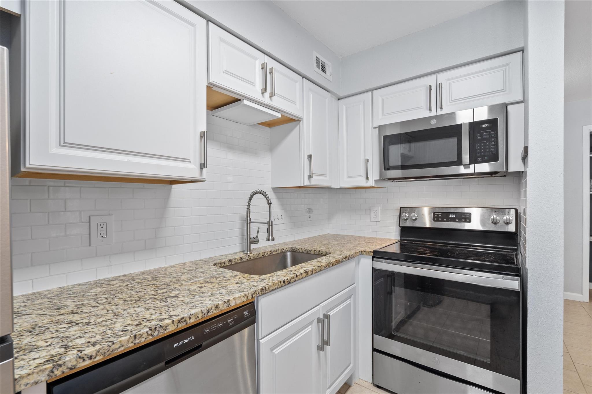 1840 Burton Dr # 131, Austin, TX 78741