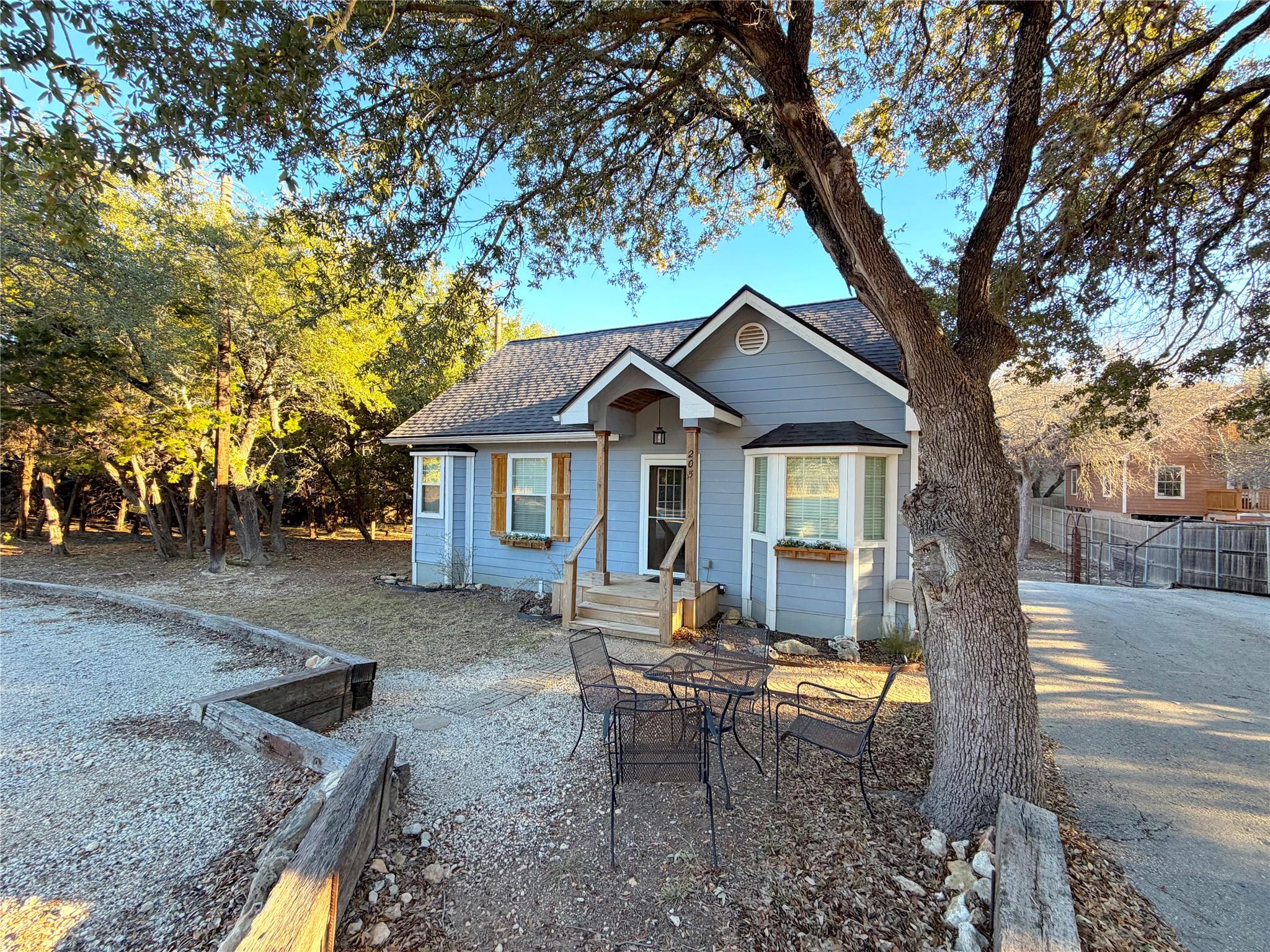 205 Woodridge, Canyon Lake, TX 78133