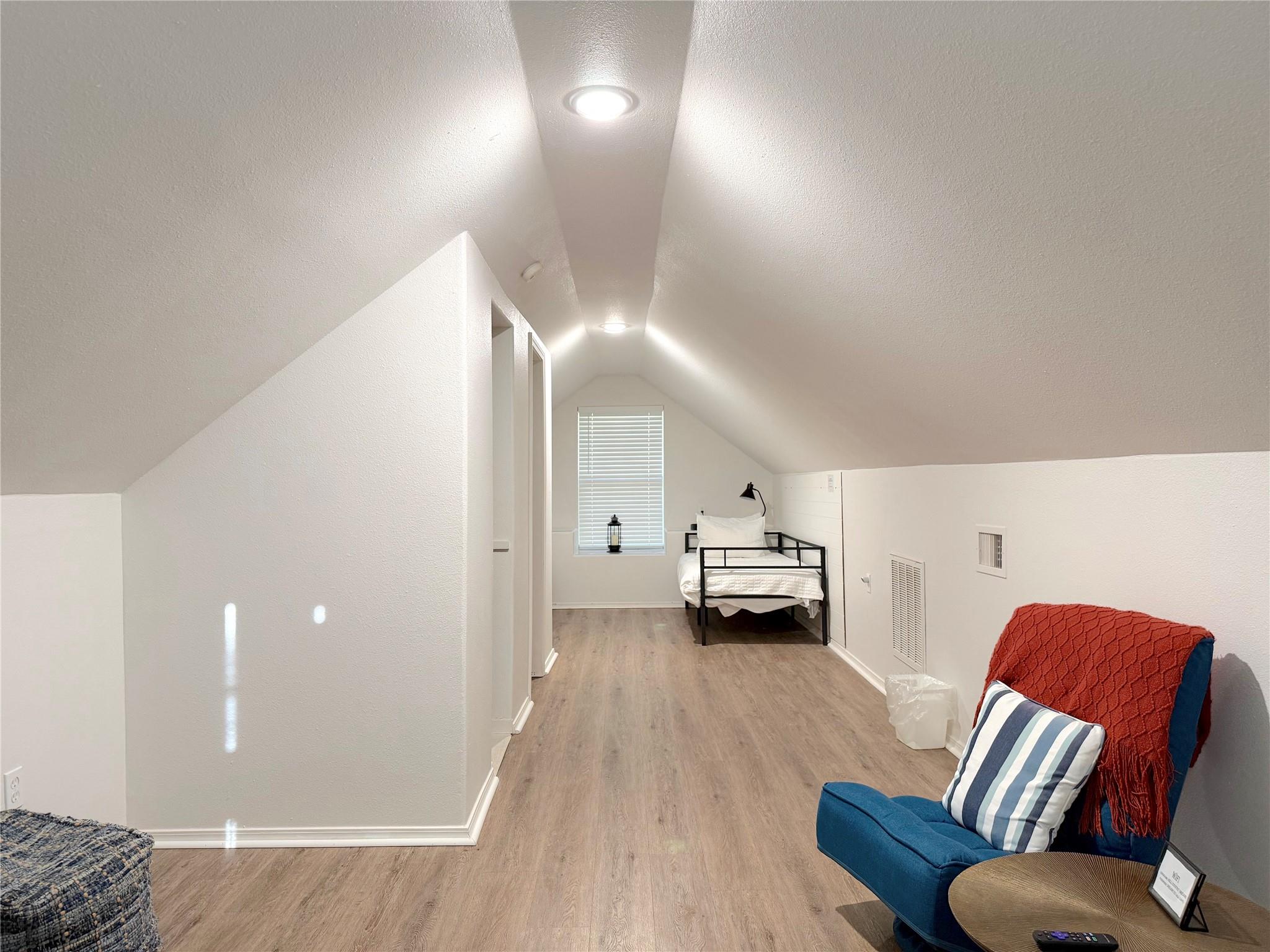 205 Woodridge, Canyon Lake, TX 78133