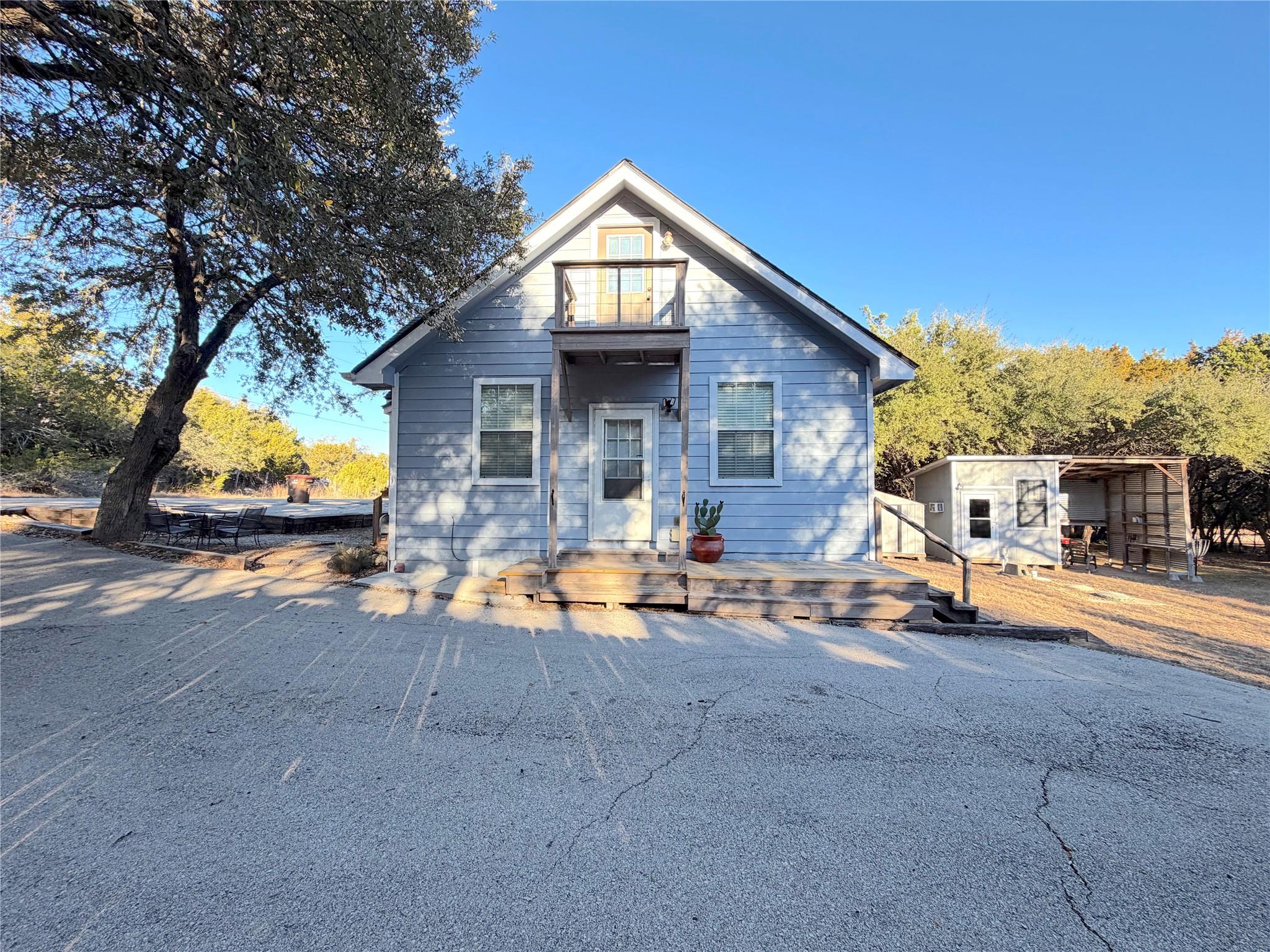 205 Woodridge, Canyon Lake, TX 78133