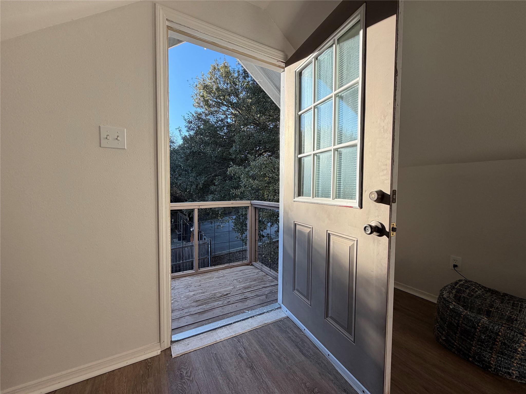 205 Woodridge, Canyon Lake, TX 78133