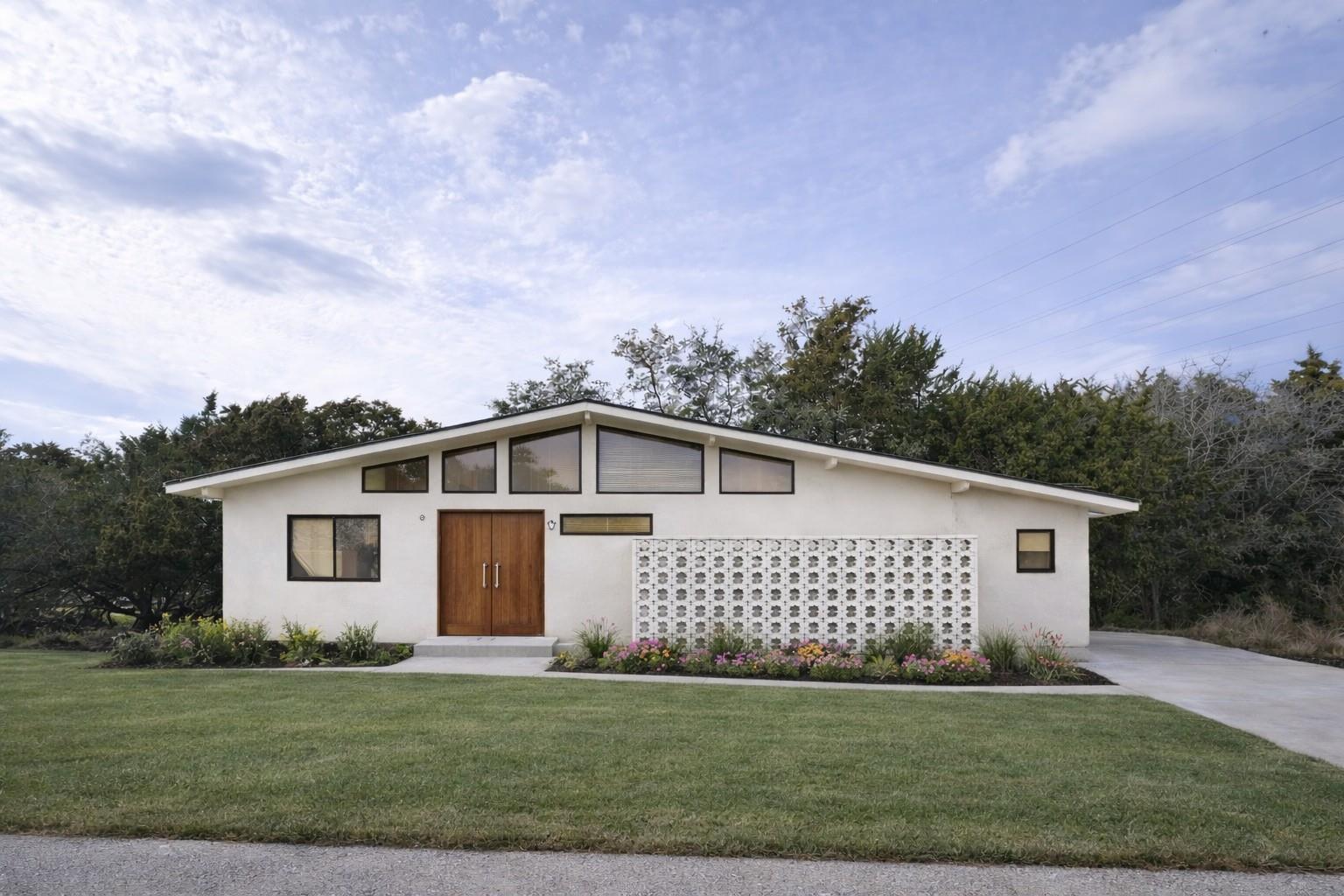 139 Clubhouse Dr, Lakeway, TX 78734