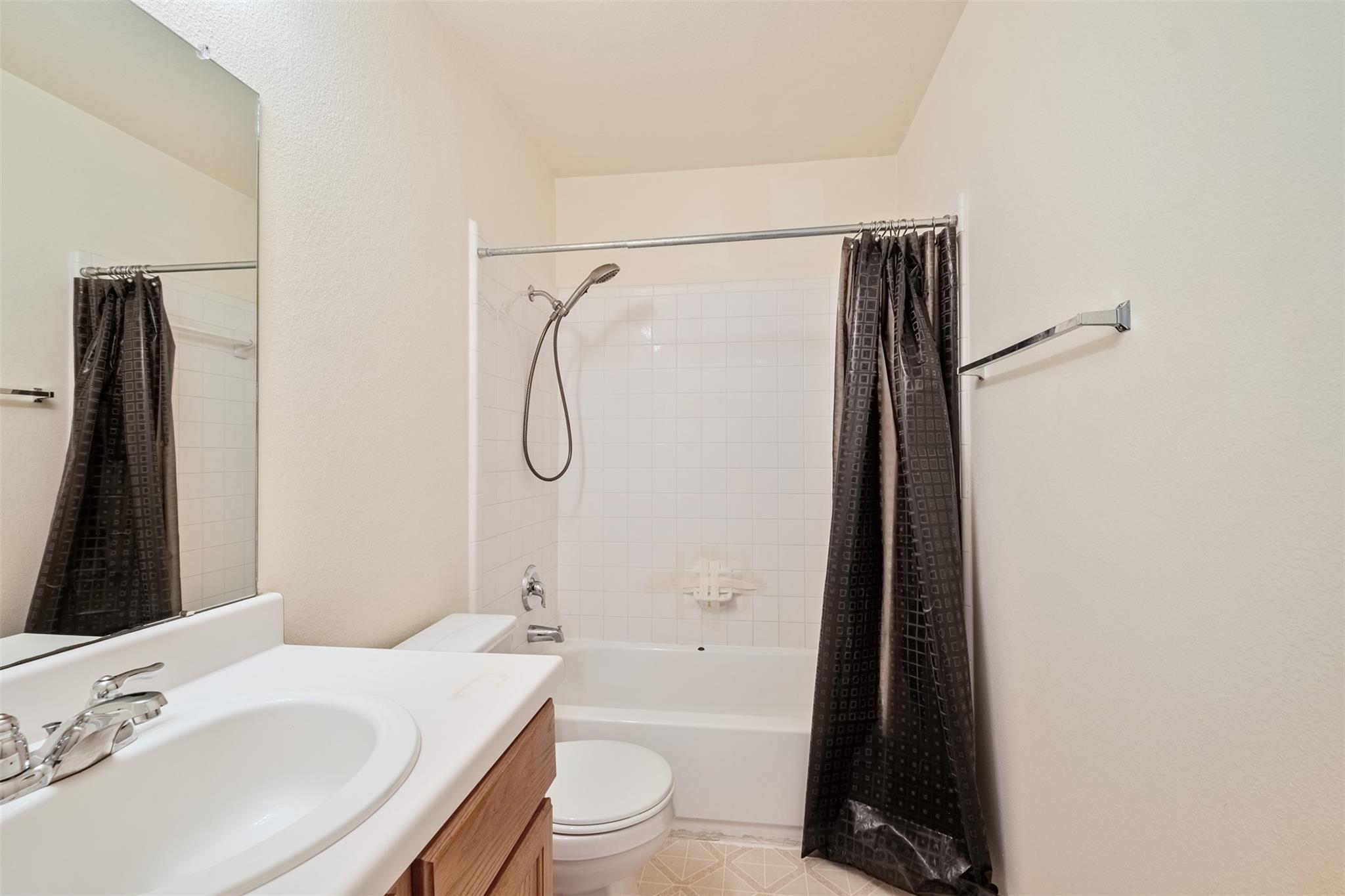 104 Pond Way, Hutto, TX 78634