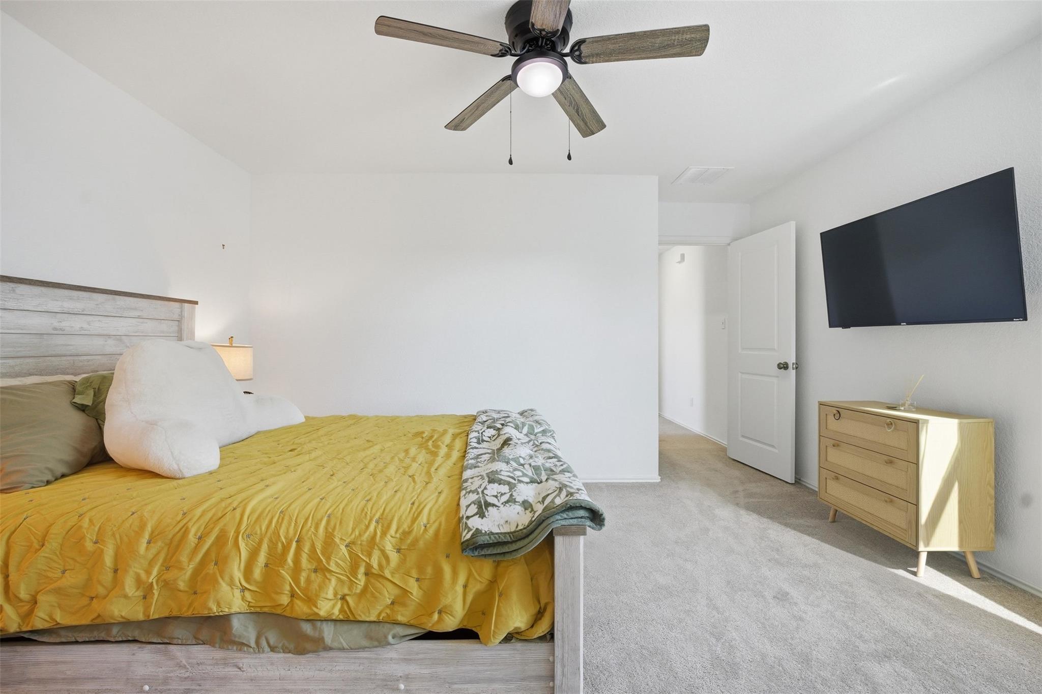 625 Marty Allen Loop, Jarrell, TX 76537