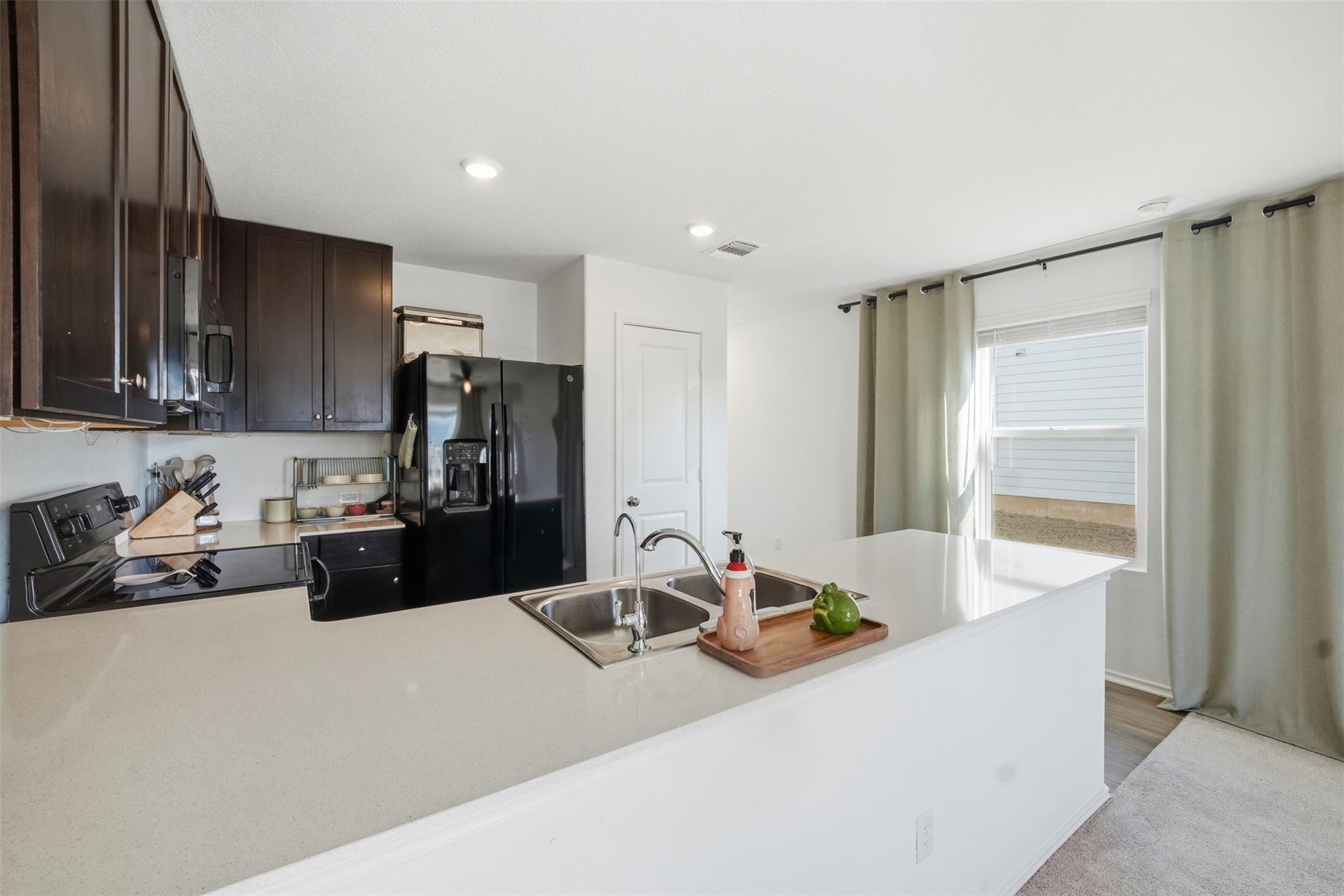 625 Marty Allen Loop, Jarrell, TX 76537