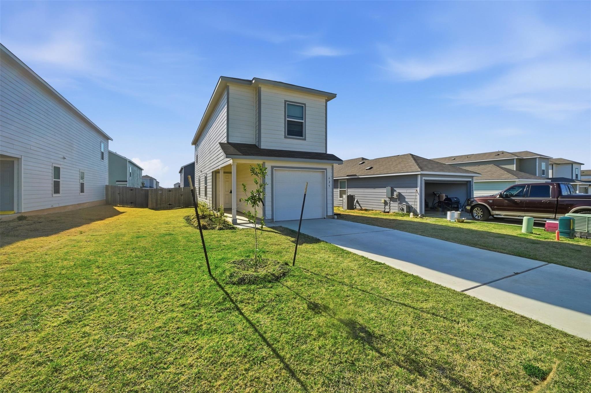625 Marty Allen Loop, Jarrell, TX 76537