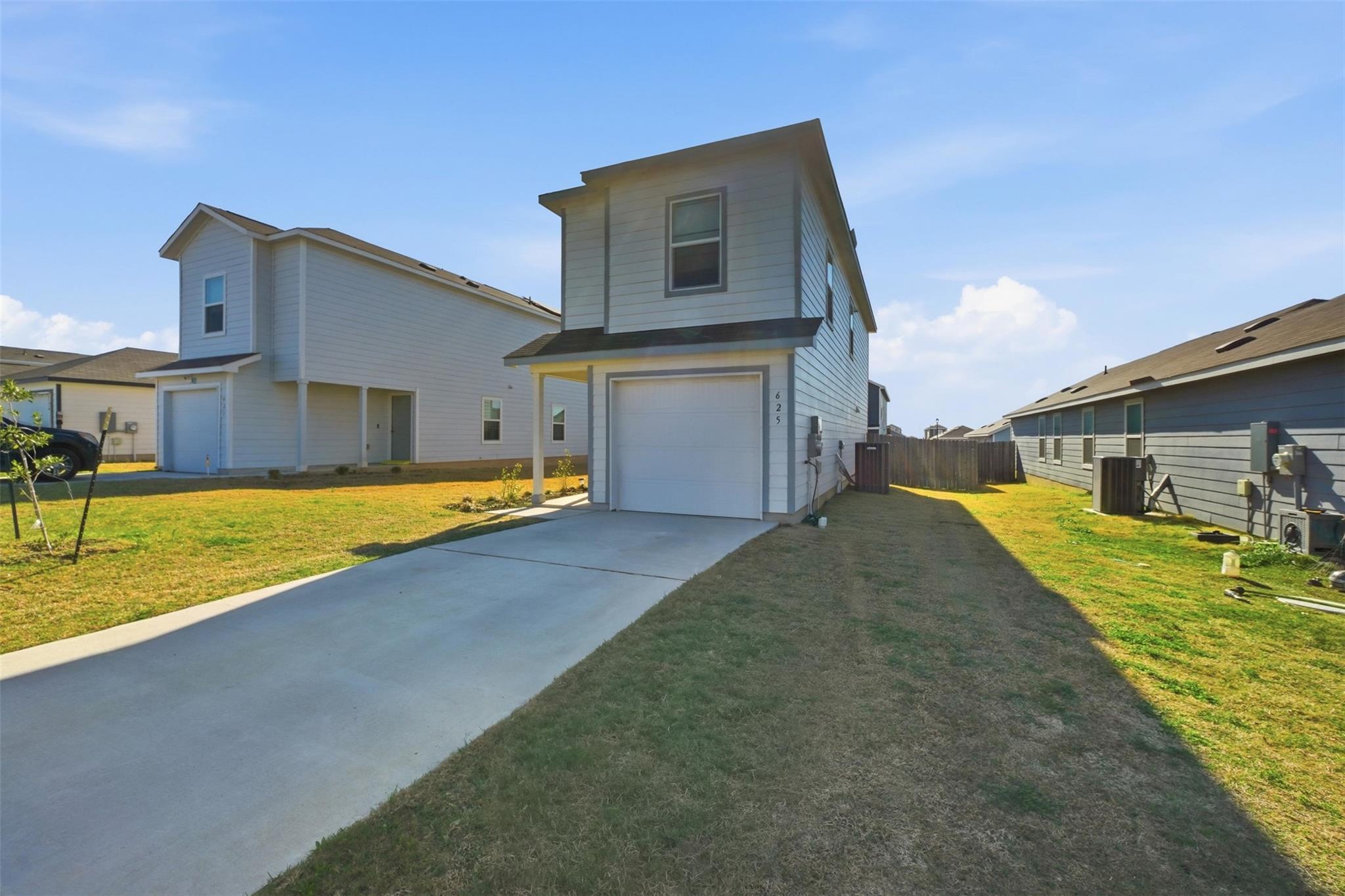 625 Marty Allen Loop, Jarrell, TX 76537