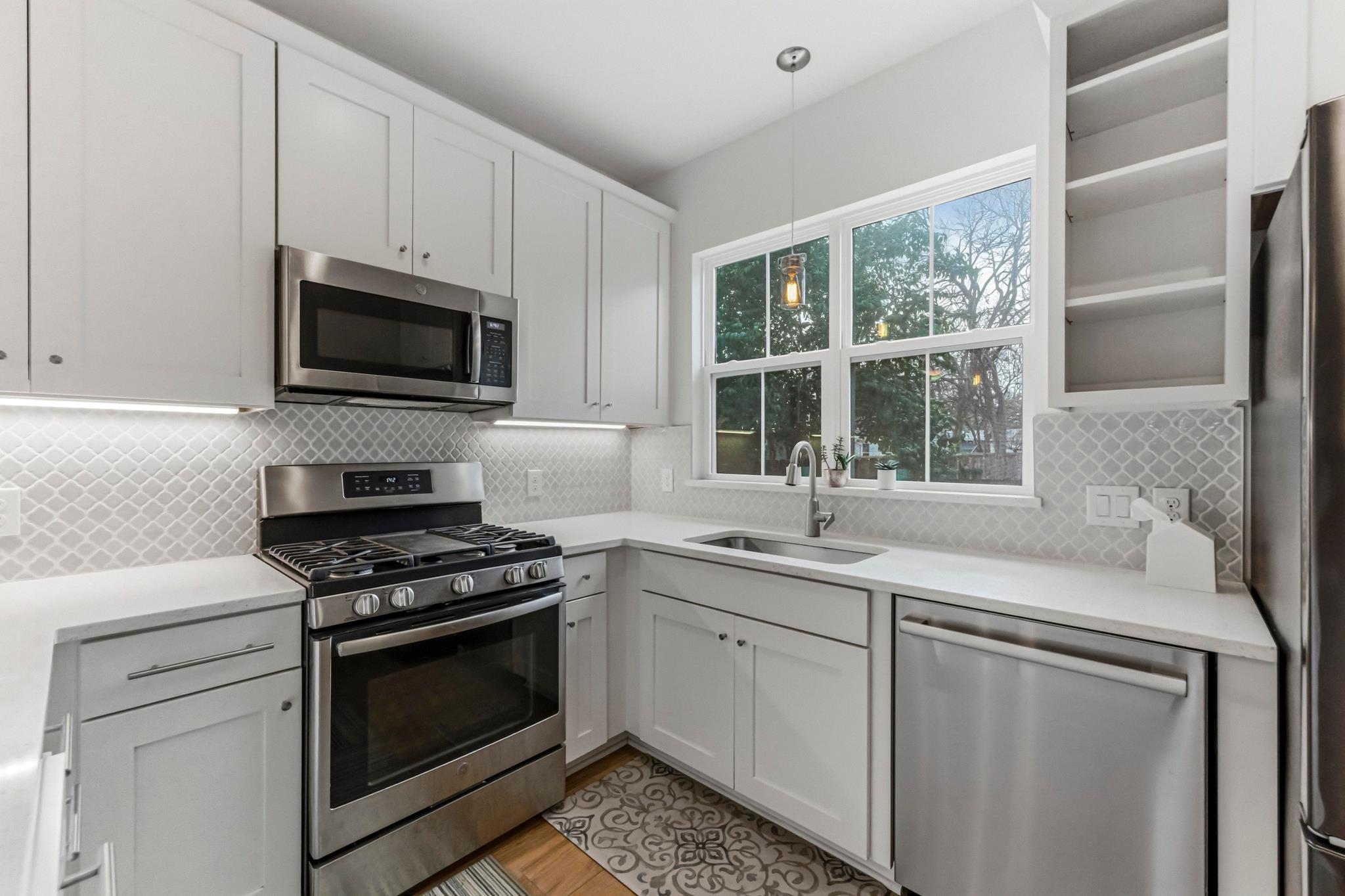 1801 Pequeno St, Austin, TX 78757