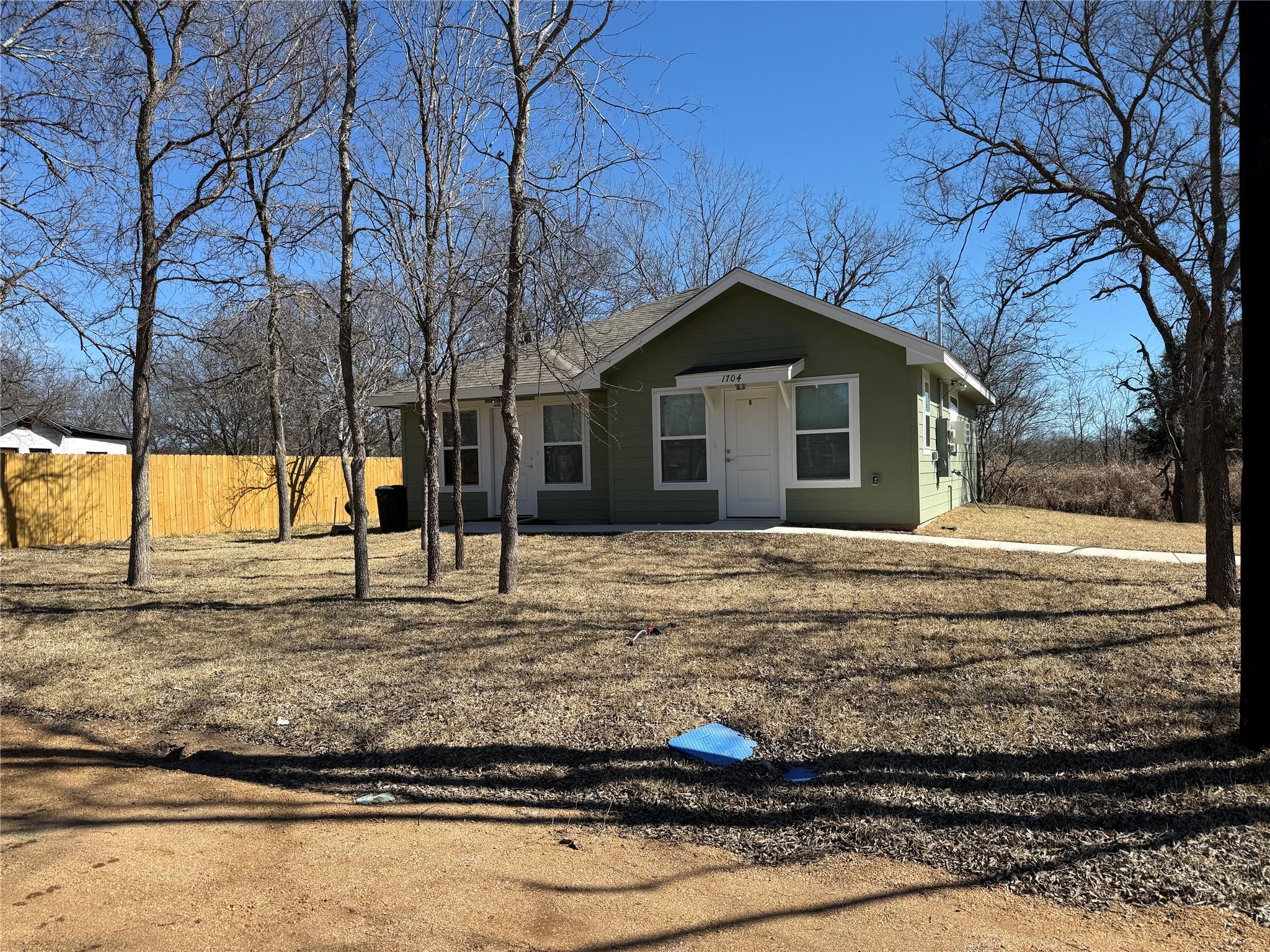1704 E 3rd St E # 1,2, Lampasas, TX 76550