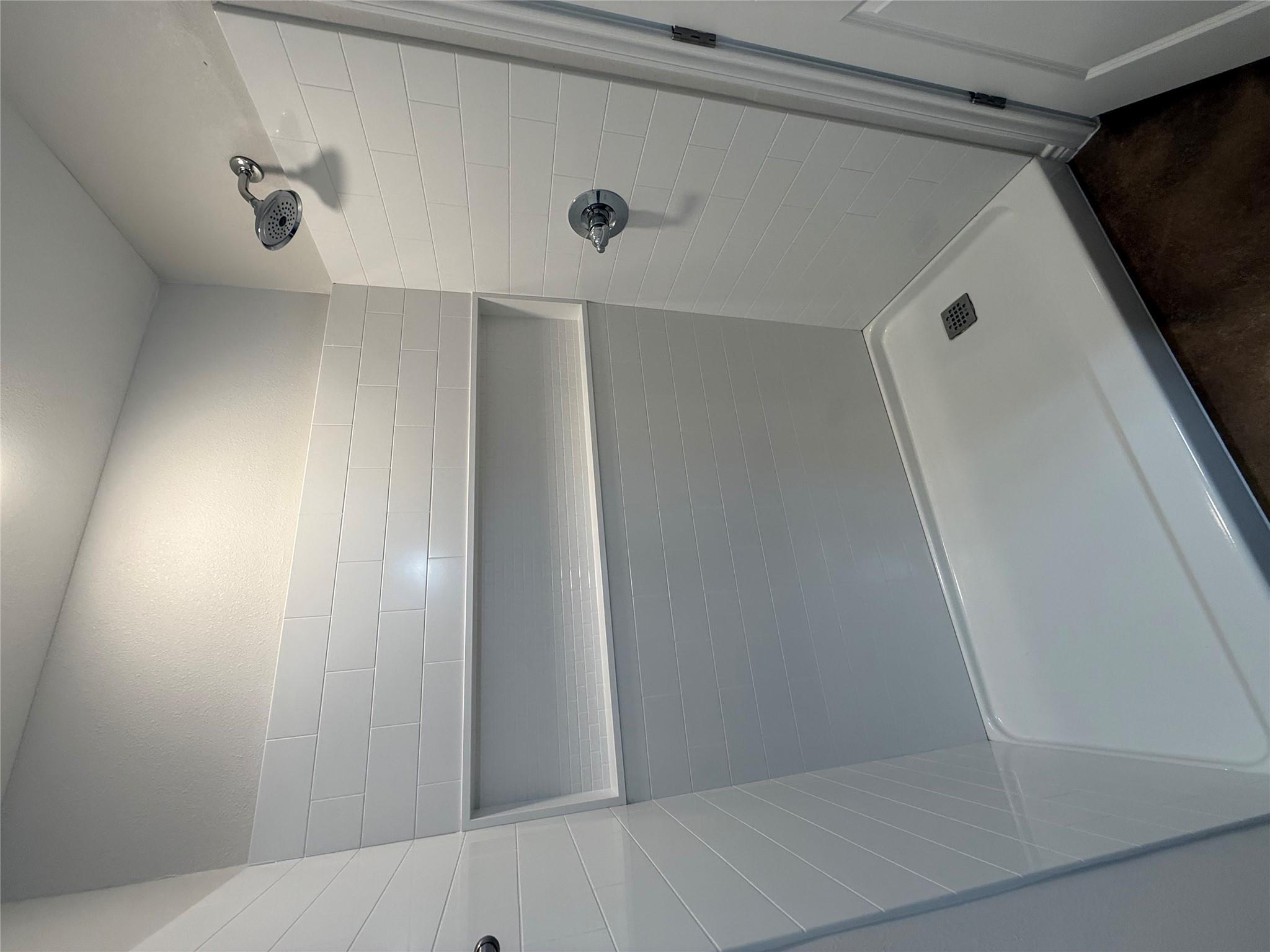 1704 E 3rd St E # 1,2, Lampasas, TX 76550