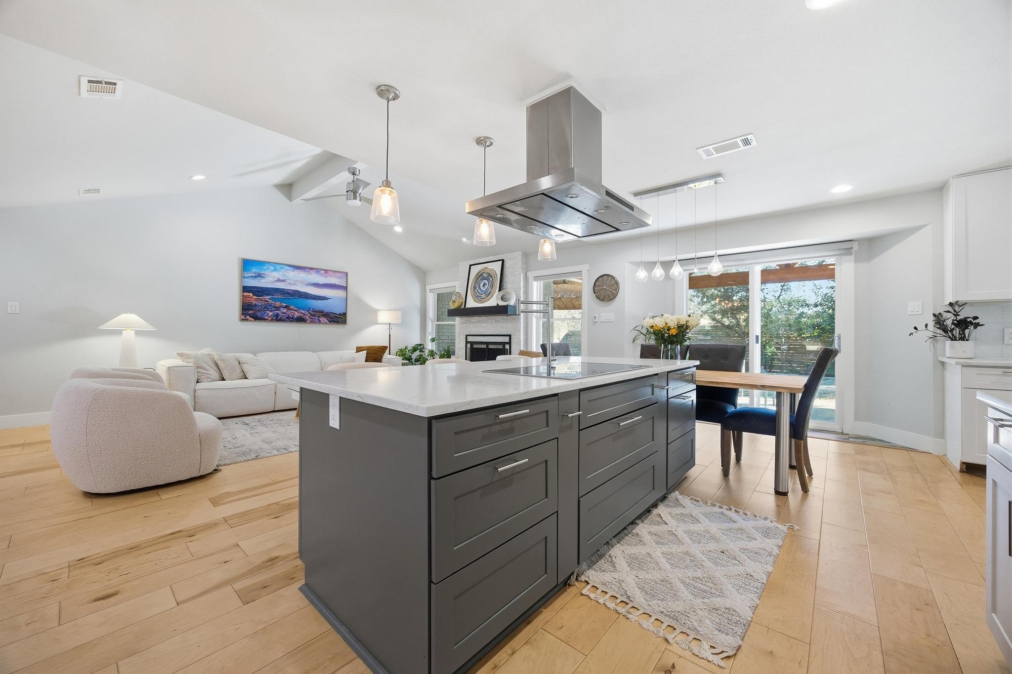 9707 Bordeaux Ln, Austin, TX 78750