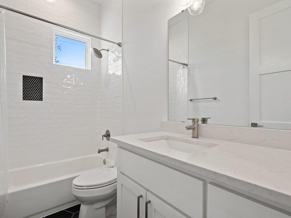 709 W St Elmo Rd # 2, Austin, TX 78745