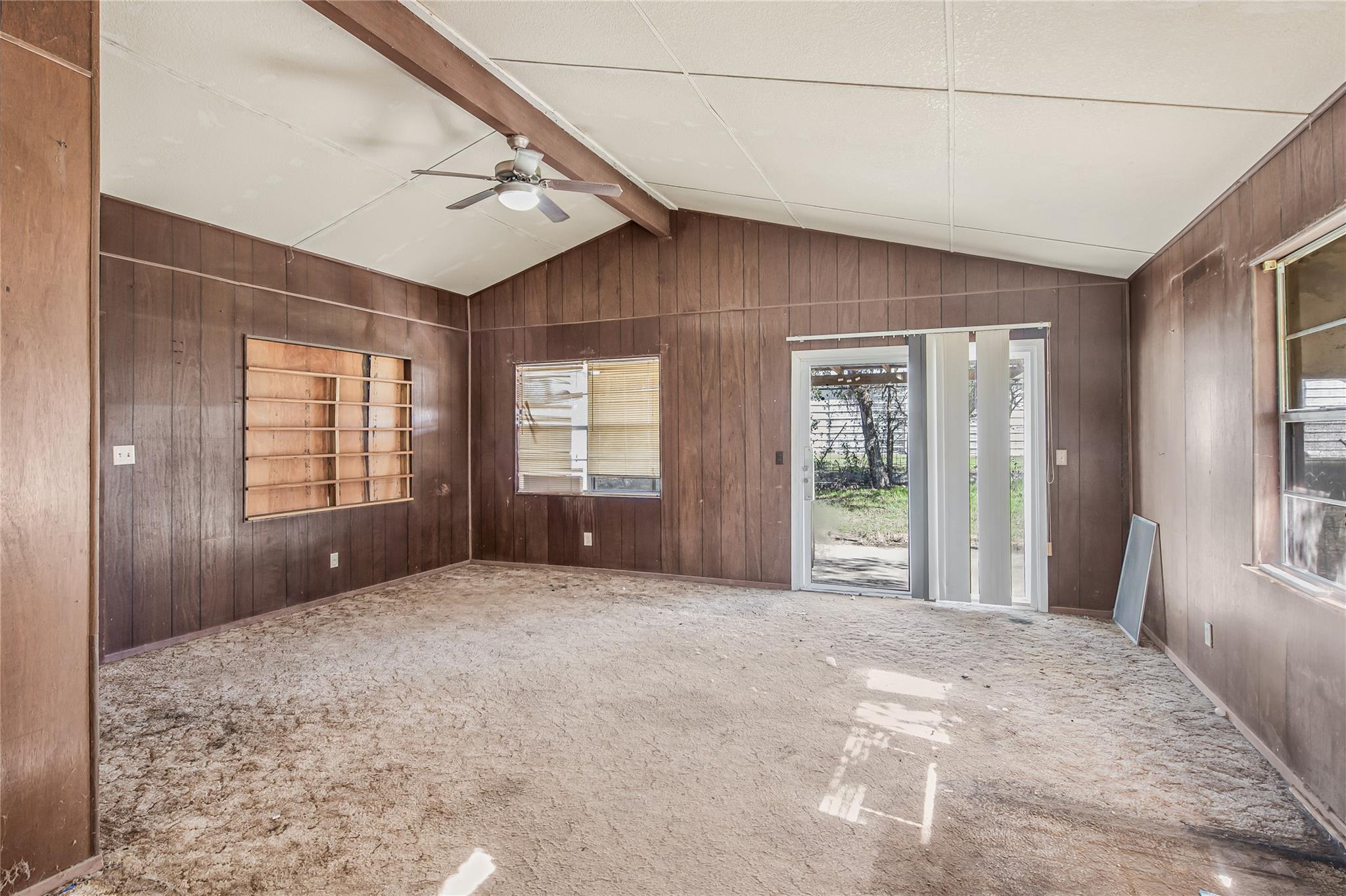 103 Leaning Oaks St, Somerville, TX 77879