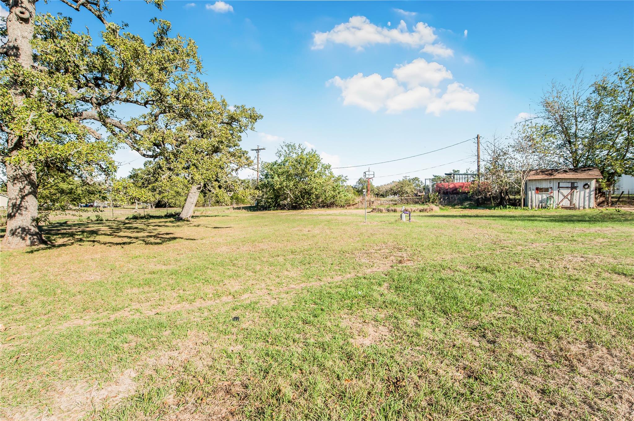 103 Leaning Oaks St, Somerville, TX 77879