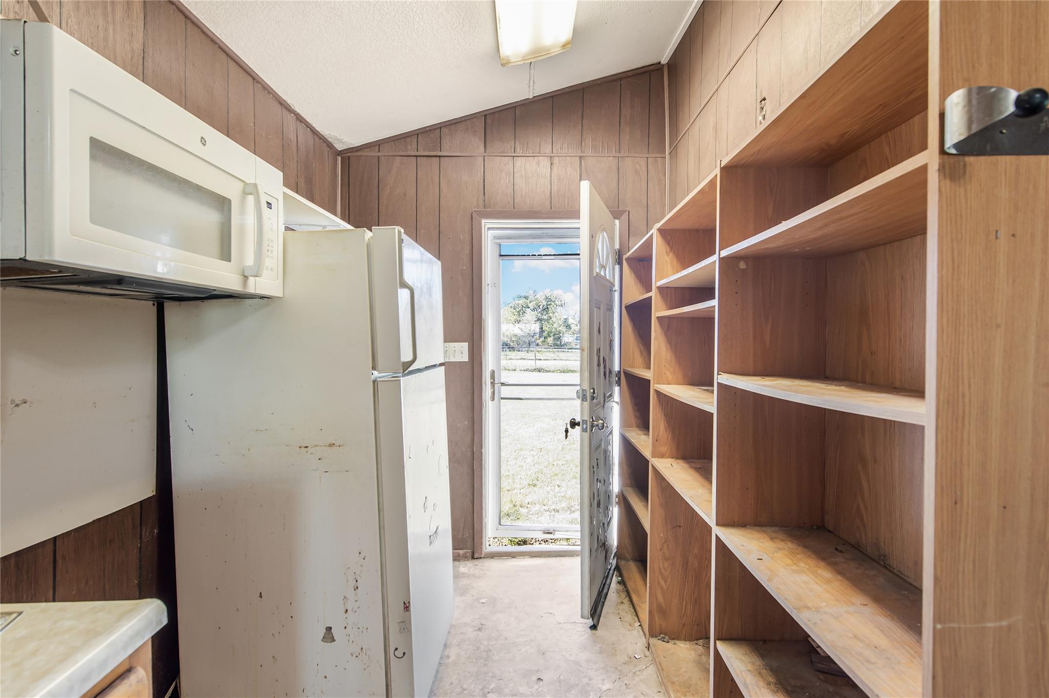 103 Leaning Oaks St, Somerville, TX 77879