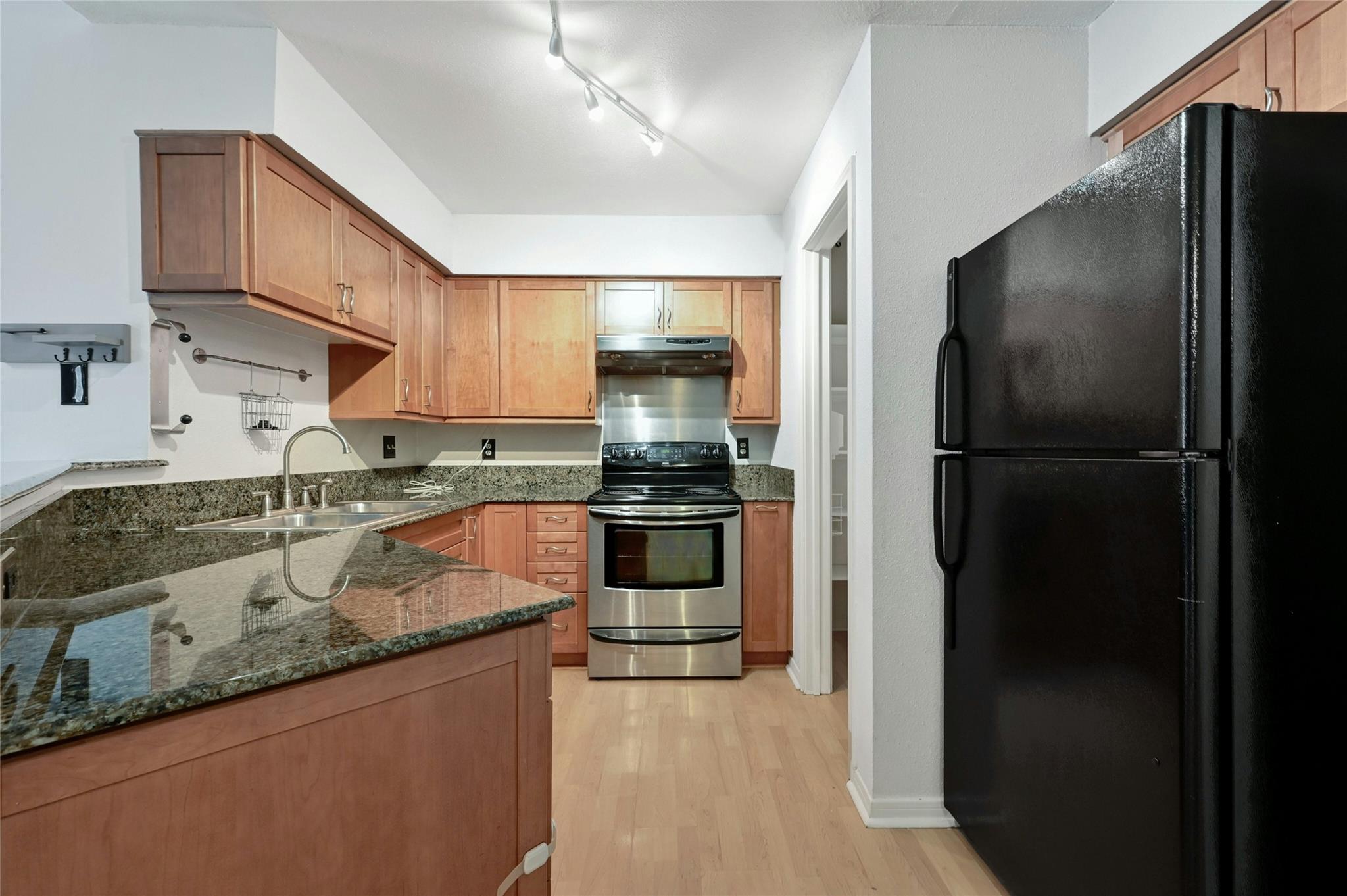 2450 Wickersham Ln # 710, Austin, TX 78741