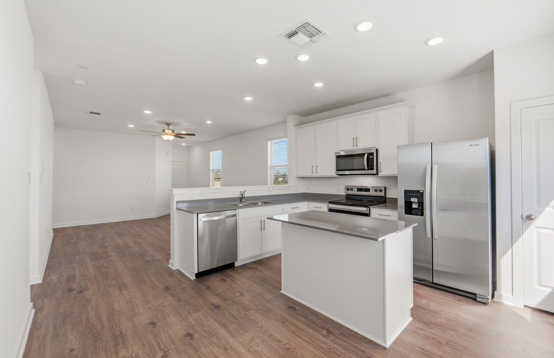 174 Green Berets Bnd, Jarrell, TX 76537