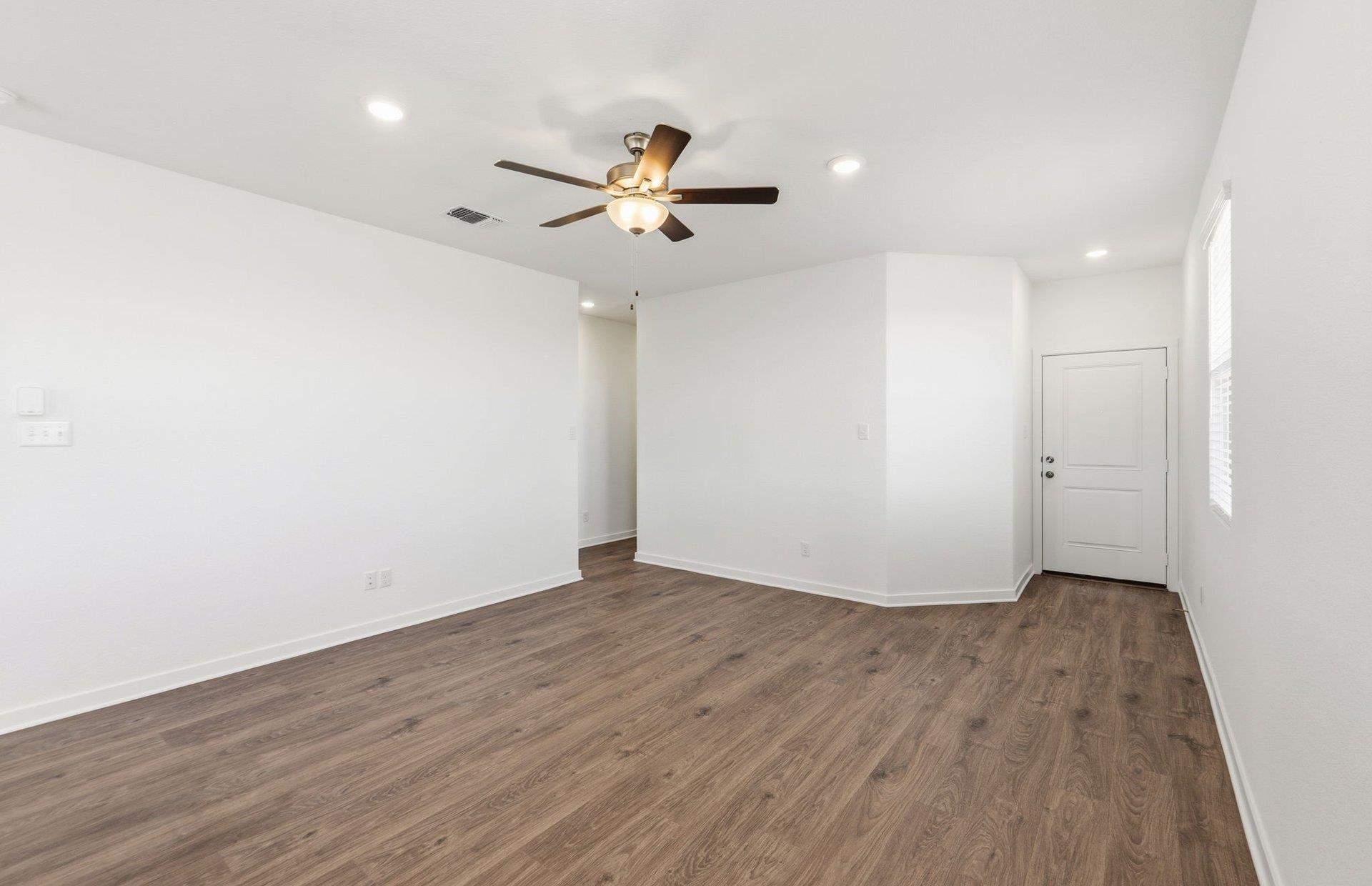 174 Green Berets Bnd, Jarrell, TX 76537