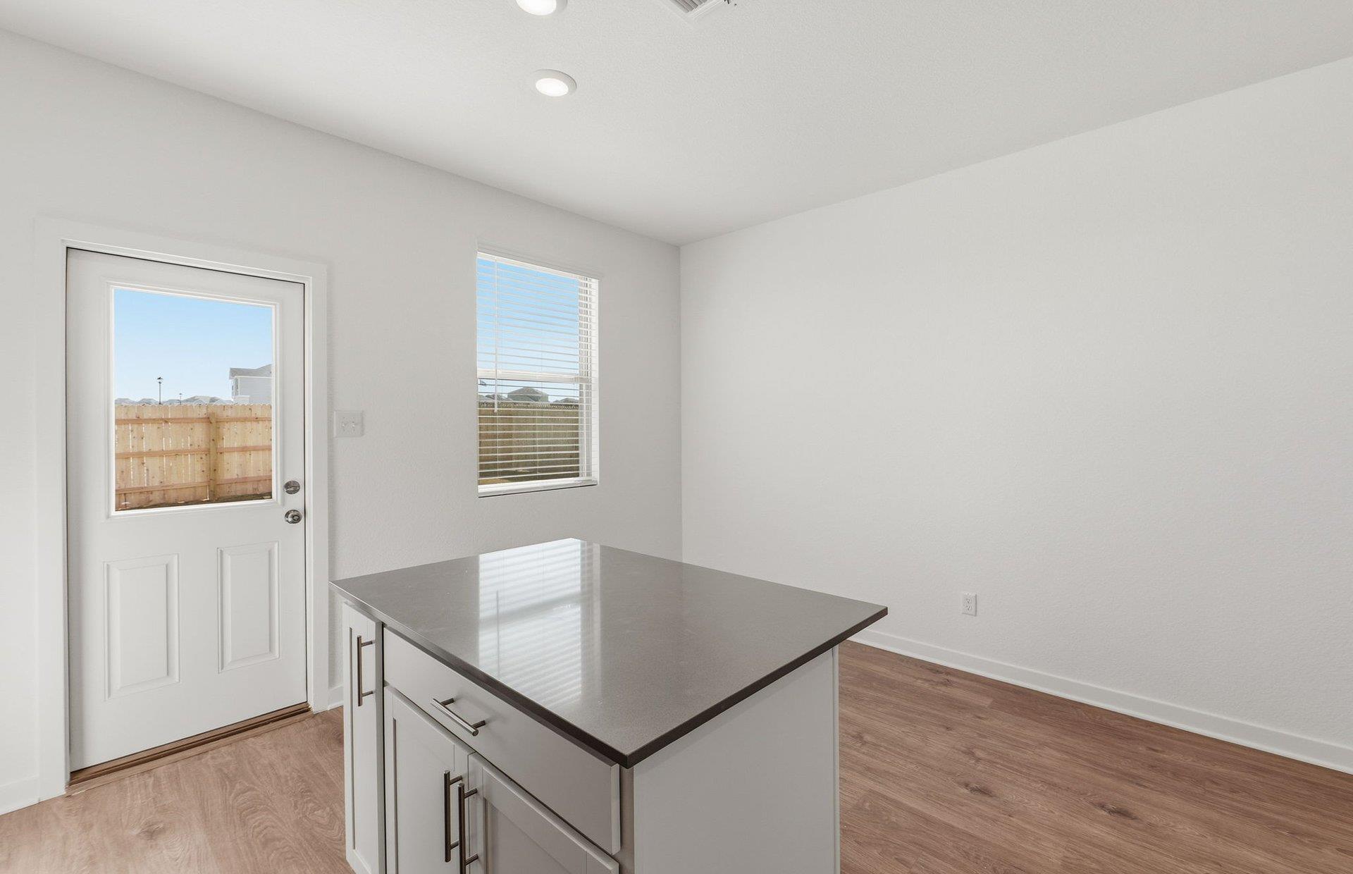 174 Green Berets Bnd, Jarrell, TX 76537